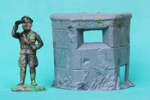 SOLD Speedwell German Afrika Korps Officer & Pill Box