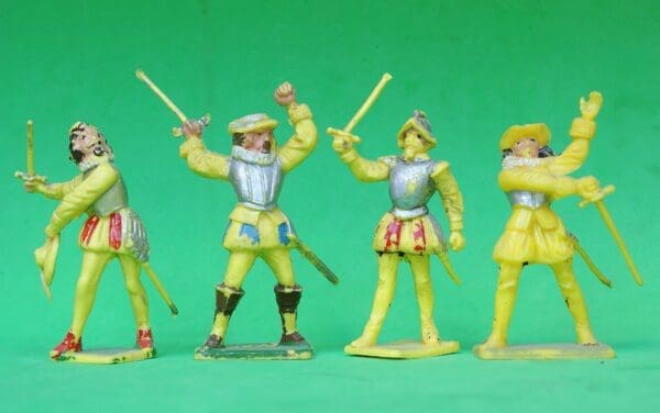 Cherilea 60mm Elizabethans - YELLOW Plastic
