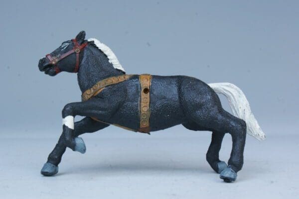 Spare Horse for Athena Greek Chariot - Image 3