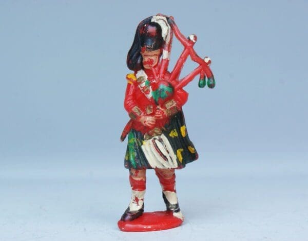 Hong Kong Copy of Herald Highlander - RED Plastic - Image 3