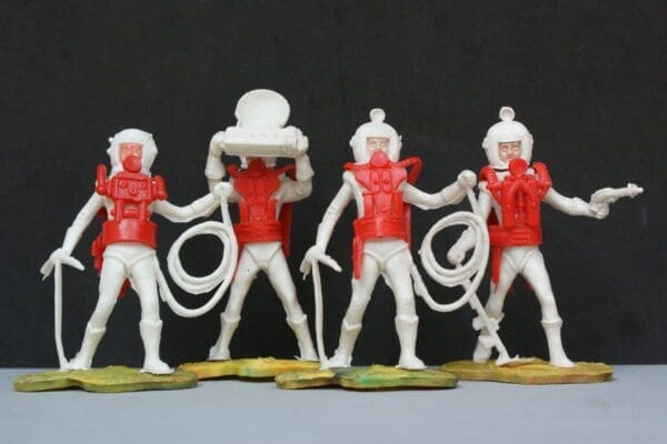 SOLD Cherilea Swoppet Spacemen - TERRAIN Bases