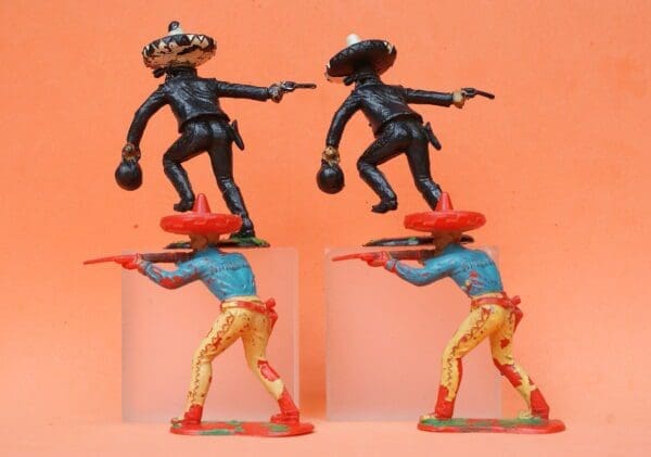 NEW! Crescent 'Cisco Kid' Mexicans - 2 Foot Poses - Image 4