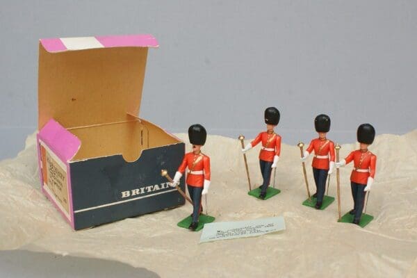 Eyes Right Scots Guards Drum Major - Mint Trade Box! - Image 3