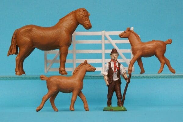 SOLD Taylor & Sons, Drover, Farm Horse & Colts - TAN Plastic