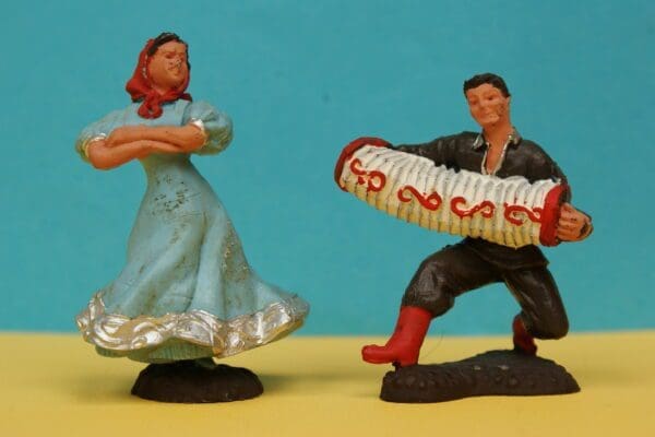 Herald Ukrainian Dancers - Reduced Paint Versions