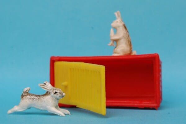 Barrett & Sons Farm Rabbits & Taylor Rabbit Hutch - Image 3