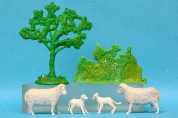 Barrett & Sons Farm WHITE Sheep, Lambs, Tree & Hedge - Image 3