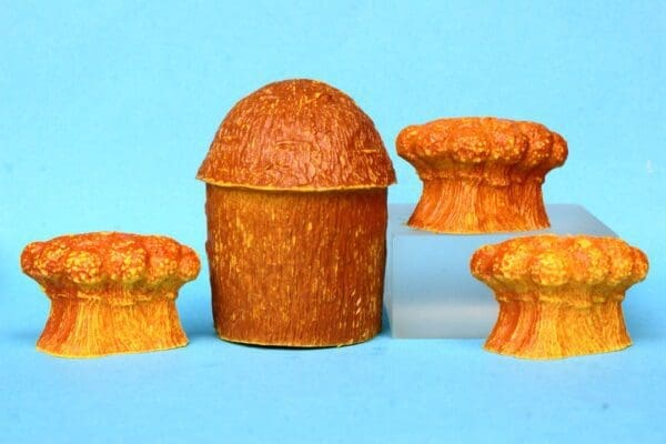 Taylor & Sons Straw Rick and Wheatsheaves *** Back in Stock ***