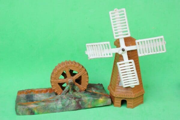 **TO CLEAR** Taylor & Sons Plastic Windmill & Watermill - Image 3