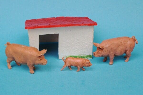 NEW! Taylor & Sons Pig Sty with Pigs and Hard to Find Piglet - Image 3