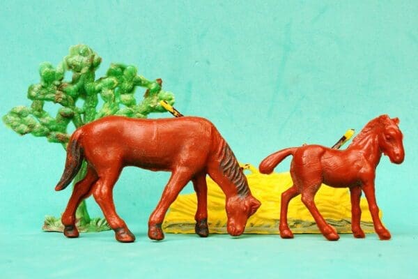 **SALE** Speedwell Farm Horse & Foal - Brown Plastic #2