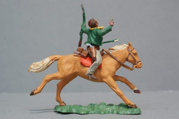 SOLD Herald Swoppet Mounted Wounded Cowboy - DARK GREEN Torso - Image 4