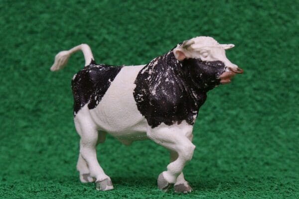 NEW! Britains Polythene Plastic Bull - Friesian Breed - Image 4