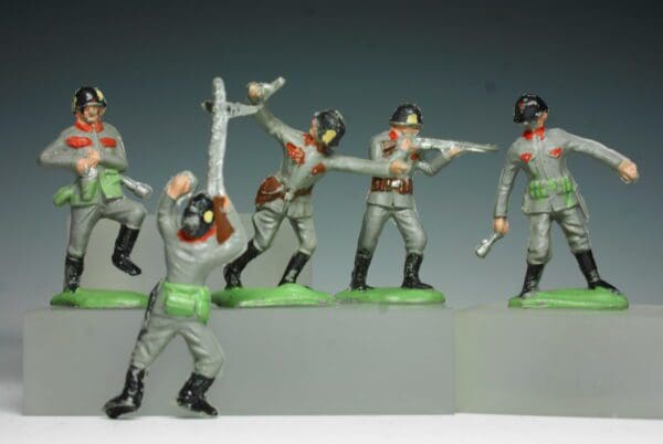 SOLD Trojan German Soldiers Part Set
