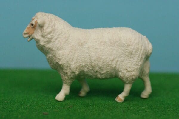 SOLD Britains Lead Mould Sheep Standing WHITE Variant