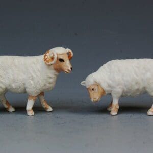 Herald WHITE Plastic Ram & Feeding Sheep - MEGA RARE!