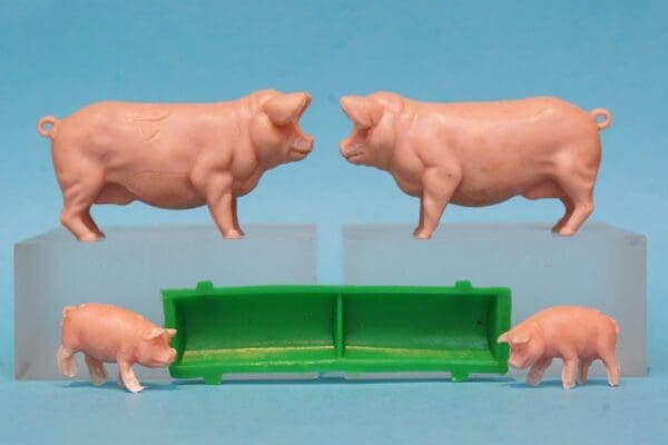 B&S Farm Series Scarce Pigs and Piglets *** Back in Stock ***