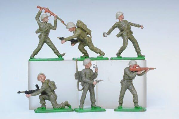 NEW! Crescent Khaki Commandos - Full Set/Early Paint