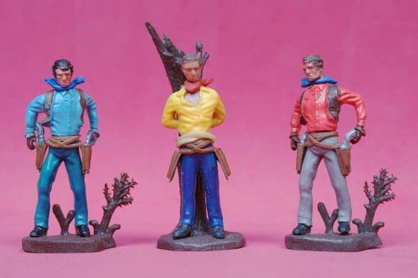 SOLD Britains Swoppet Cowboys 3-Figures (2nd Series)