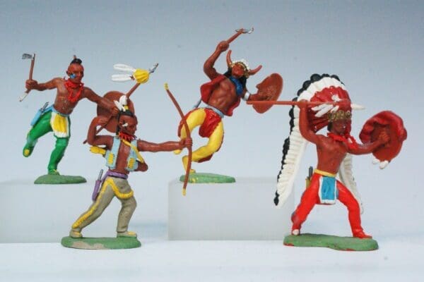 SOLD Britains 'Swoppet' Indians - Part Set of 4