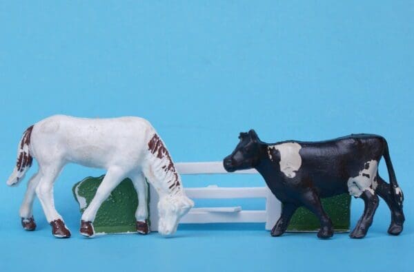 SOLD Speedwell Farmyard Models - Horse, Cow & Gate!