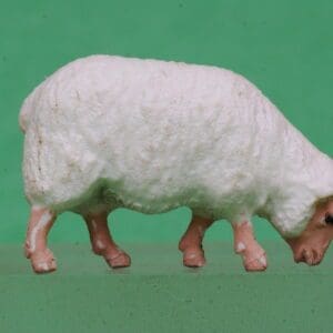 SOLD OUT Britains Lead Mould WHITE Sheep Feeding - RARE!