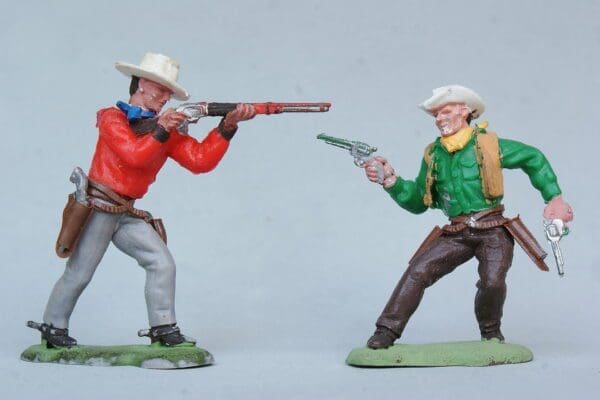 NEW! Herald Swoppet Cowboys Firing Rifle & Twin Guns