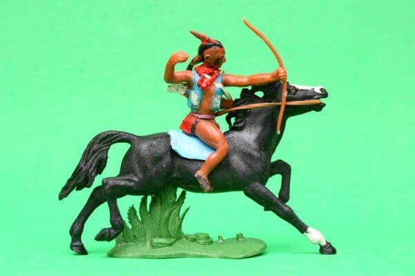 Britains Swoppet Indian Brave with Bow, Mounted #2 - Image 3