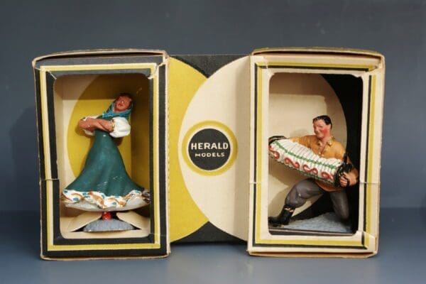 SOLD Herald Ukrainian Dancers Rare Twin Cartons