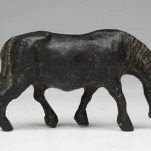 Timpo Shire Horse Feeding (Lead Mould) - BLACK Plastic!
