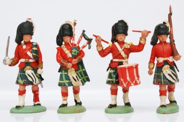 SOLD Herald Gordon Highlanders 4 Figure Set