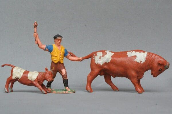 SOLD Timpo Farm Drover, Bull & Calf - BROWN Plastic!