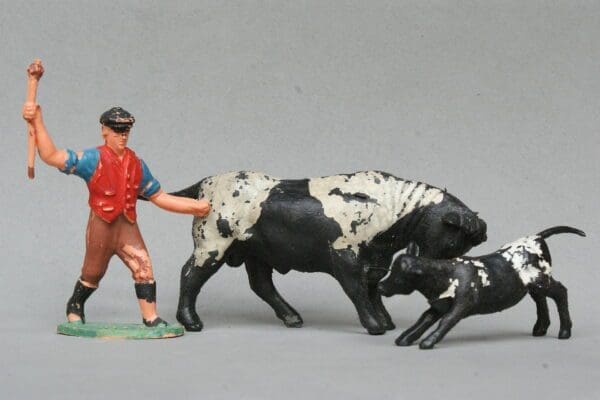 SOLD Timpo Farm Drover, Bull & Calf - BLACK Plastic!