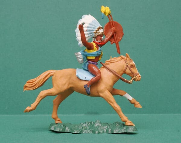 Herald Swoppet Mounted Indian Chief with Dagger