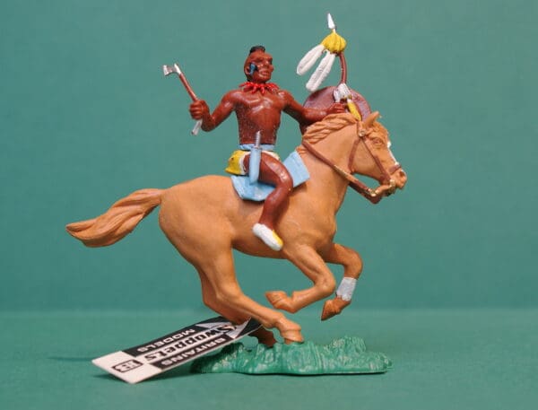 Herald Swoppet Mounted Indian Brave with Tomahawk (+Shop Tag)