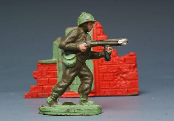 UNA Khaki Infantryman (Timpo Copy) & Battlefield Accessory