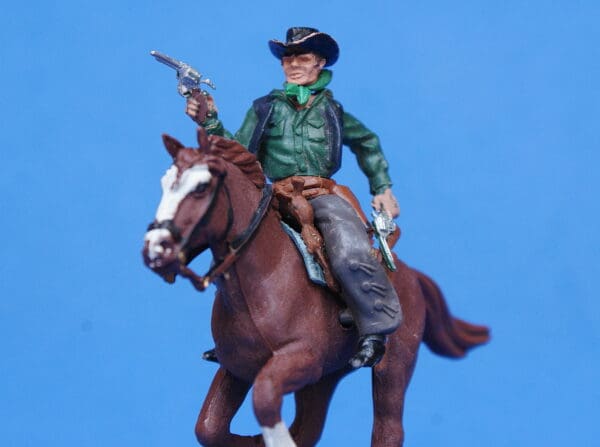 Swoppet Cowboy Firing Twin Guns Mounted - Early Issue 1958