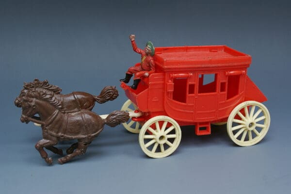 Crescent 54mm Stagecoach with Driver & Horse Team