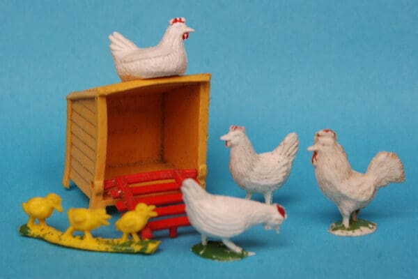 Taylor & Sons Farm Coop & WHITE Poultry Set