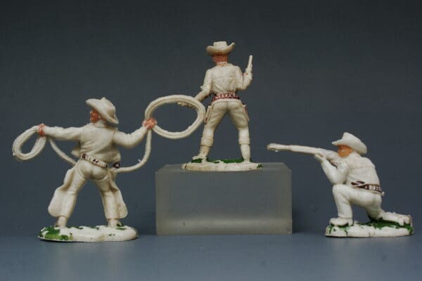 Paramount Wild West Cowboys - All 3 Poses! - Image 3