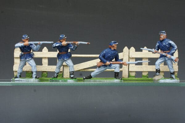 Timpo Solids ACW Union Infantry - LIGHT BLUE Plastic - Image 3
