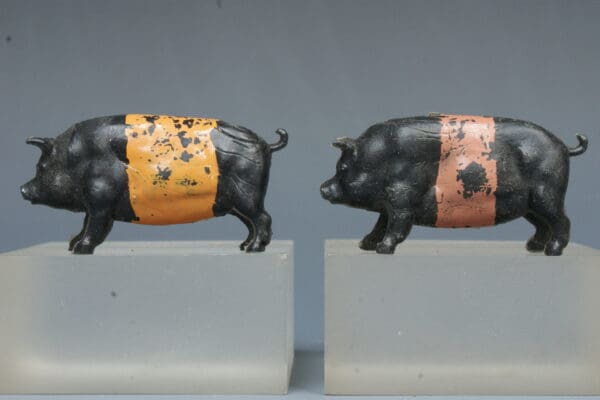 Hilco Farm Saddleback Pigs - BLACK Plastic - Image 2