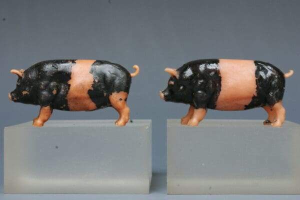 Hilco Farm Saddleback Pigs - PINK Plastic - Image 2