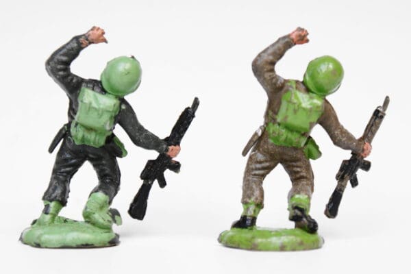 VP Khaki Infantry Falling Wounded Paint Variations - Image 2