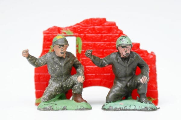VP Speedwell Khaki Mortar Crew Figures - Timpo Copies