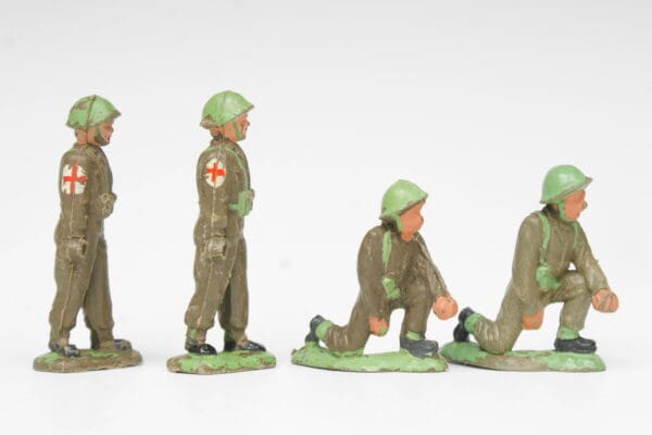 Trojan Modern Khaki Soldiers Stretcher Bearers & Gunner's Mate - Image 2
