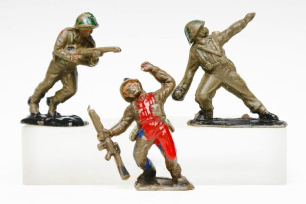 Cherilea Khaki Infantry with BLACK Bases (Herald Copies)