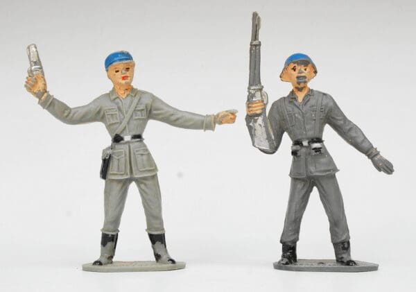 Comansi (Spain) Pair of 70mm Spanish Infantry