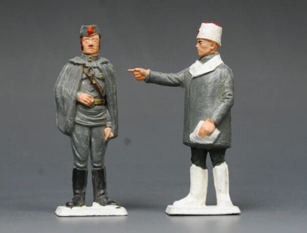 Starlux (France) 54mm Pair of Russian Red Army Soldiers