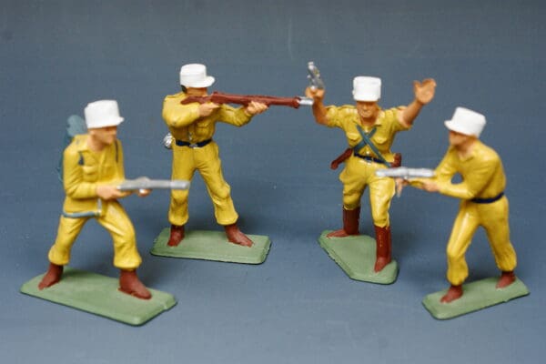 Starlux (France) 54mm French Foreign Legionnaires with Officer